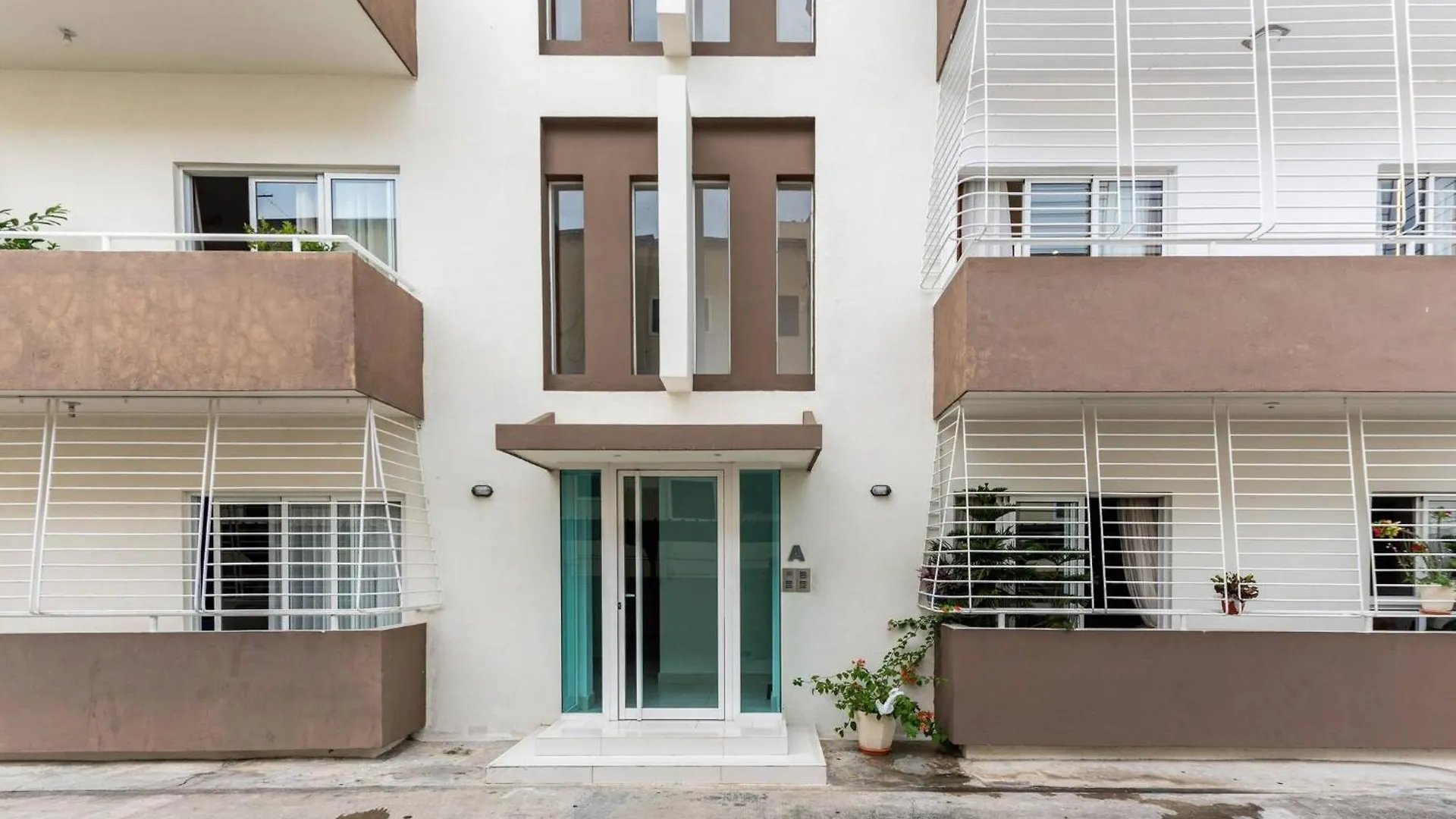 Upscale 3 Bedroom Apartment For Family Or Friends Stay Los Prados