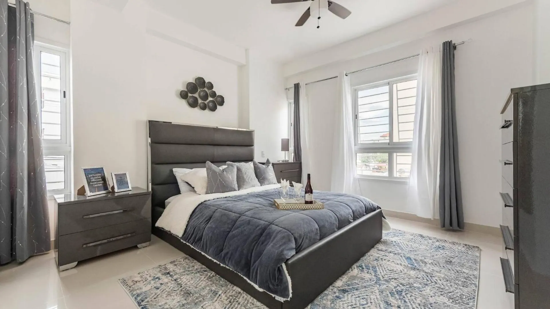 Upscale 3 Bedroom Apartment For Family Or Friends Stay Los Prados