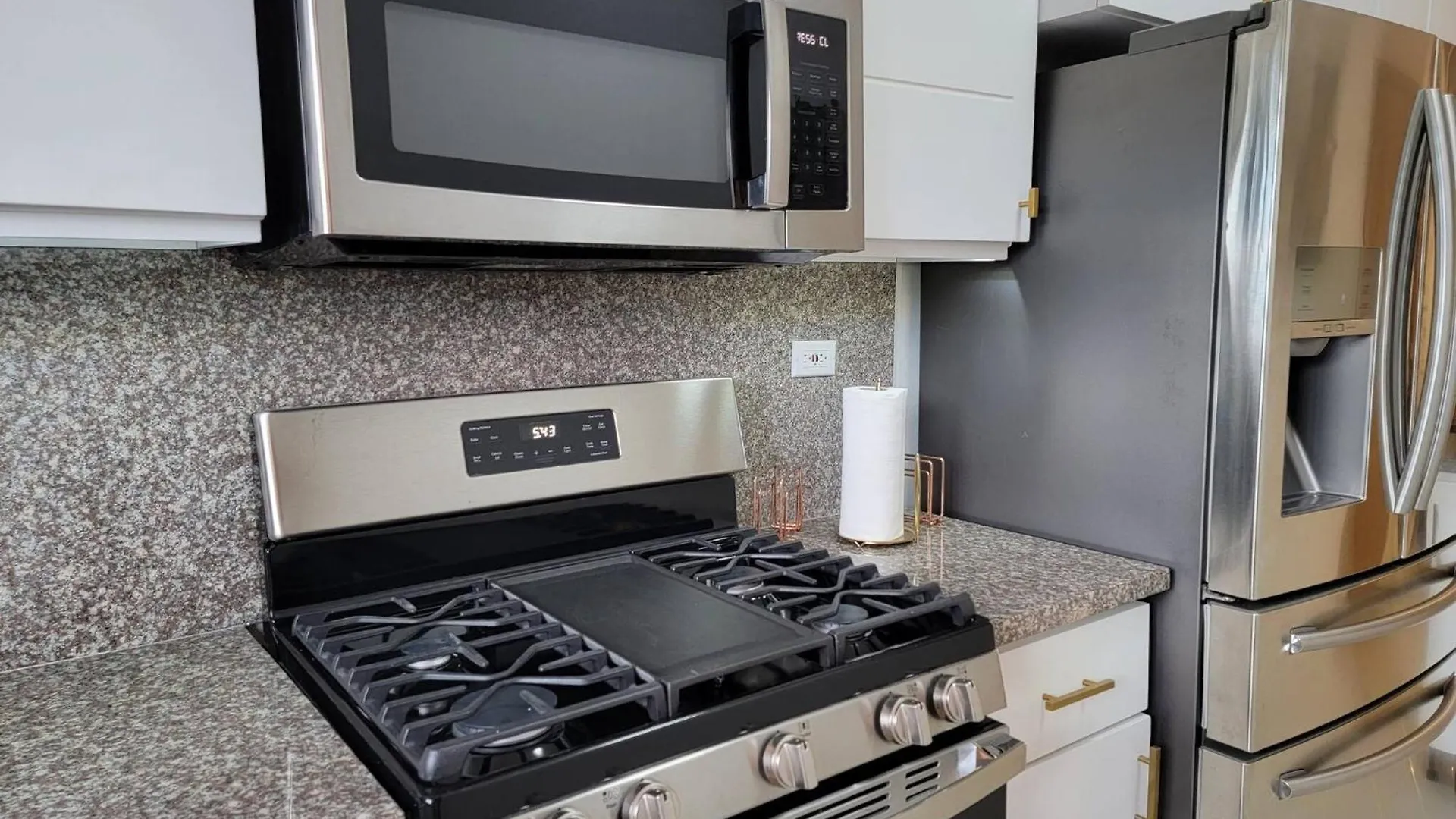 Upscale 3 Bedroom Apartment For Family Or Friends Stay Los Prados